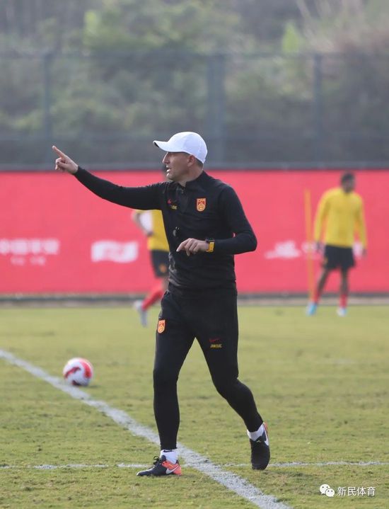 泰拉恰诺现年20岁，他是一位多面手，可以踢中场、中卫和边卫，本赛季至今为维罗纳出战19场比赛，送出1记助攻，出场时间1375分钟。